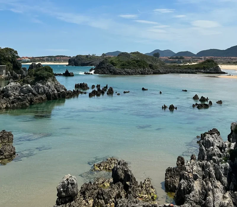 Playa en Isla Cantabria